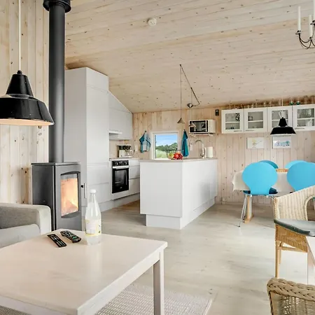 Syni - 500m From The Sea By Interhome *