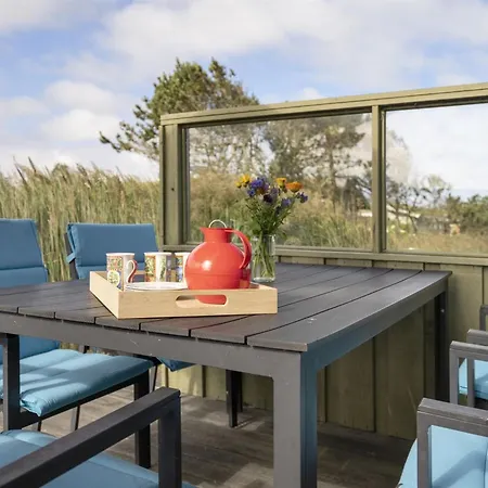 Syni - 500m From The Sea By Interhome
